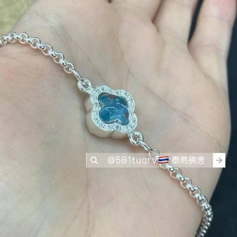人緣聖膏 四葉草 幸運手鍊 #水晶 #珠寶 #必備好物